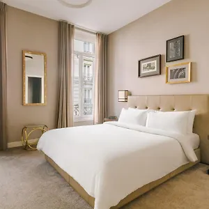*** Hotel Sonder Le Frochot Francia
